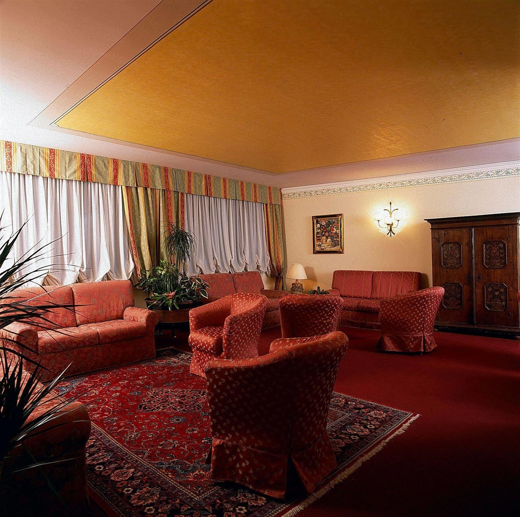 维隆萨俱乐部住宅酒店 卡瓦莱塞 外观 照片
